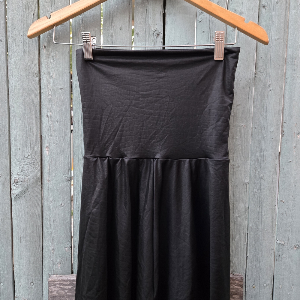 American Apparel Black Fit and Flare Knee-Length Skirt - Picture 2 of 2